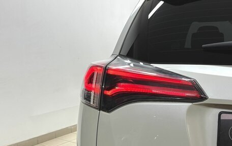 Toyota RAV4, 2016 год, 2 390 000 рублей, 10 фотография