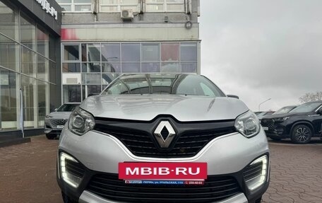 Renault Kaptur I рестайлинг, 2017 год, 1 400 000 рублей, 3 фотография