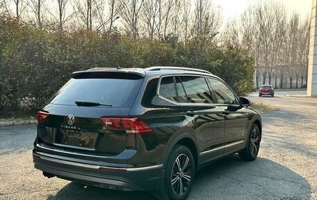 Volkswagen Tiguan II, 2021 год, 2 425 000 рублей, 4 фотография