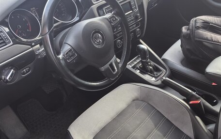 Volkswagen Jetta VI, 2014 год, 1 240 000 рублей, 7 фотография