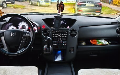 Honda Pilot III рестайлинг, 2013 год, 1 950 000 рублей, 8 фотография