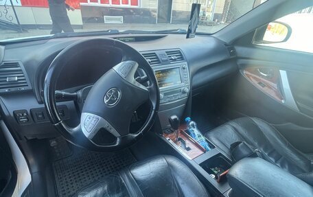 Toyota Camry, 2010 год, 1 080 000 рублей, 4 фотография