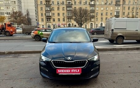 Skoda Rapid II, 2021 год, 1 950 000 рублей, 2 фотография