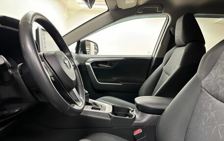 Toyota RAV4, 2021 год, 3 967 000 рублей, 11 фотография