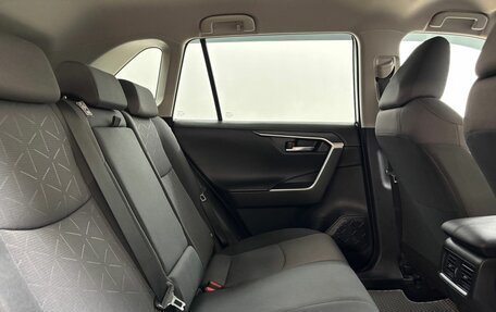 Toyota RAV4, 2021 год, 3 967 000 рублей, 13 фотография