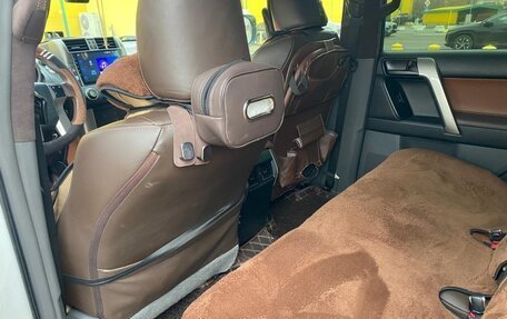 Toyota Land Cruiser Prado 150 рестайлинг 2, 2013 год, 2 899 000 рублей, 14 фотография