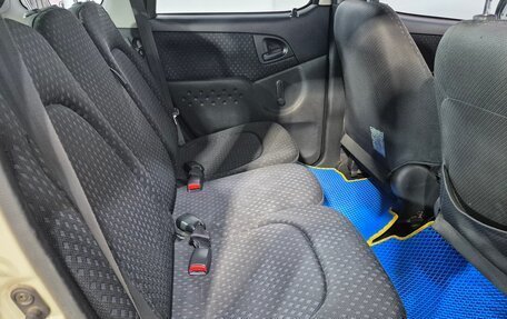 Toyota Yaris Verso, 2003 год, 407 000 рублей, 14 фотография