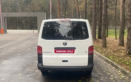 Volkswagen Caravelle T5, 2013 год, 2 350 000 рублей, 4 фотография