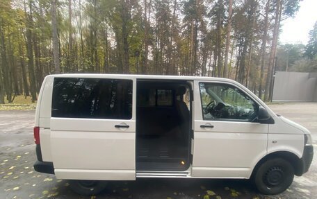Volkswagen Caravelle T5, 2013 год, 2 350 000 рублей, 20 фотография