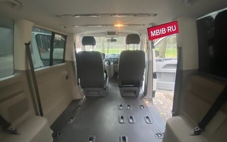 Volkswagen Caravelle T5, 2013 год, 2 350 000 рублей, 17 фотография