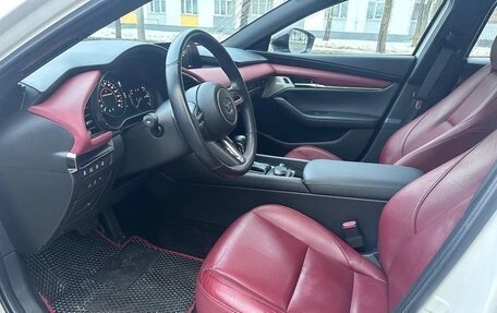 Mazda 3, 2020 год, 3 000 000 рублей, 13 фотография