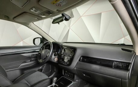 Mitsubishi Outlander III рестайлинг 3, 2020 год, 2 097 000 рублей, 9 фотография