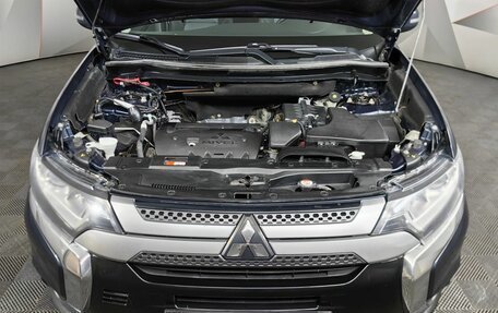 Mitsubishi Outlander III рестайлинг 3, 2020 год, 2 097 000 рублей, 17 фотография