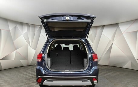 Mitsubishi Outlander III рестайлинг 3, 2020 год, 2 097 000 рублей, 18 фотография