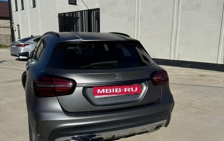 Mercedes-Benz GLA, 2019 год, 2 600 000 рублей, 2 фотография