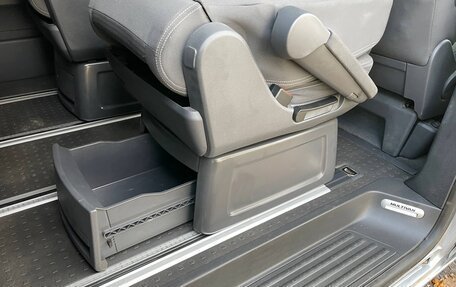 Volkswagen Multivan T5, 2012 год, 1 955 000 рублей, 14 фотография