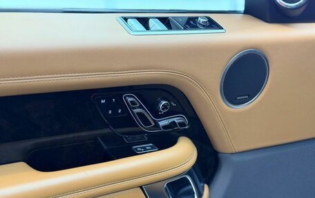 Land Rover Range Rover IV рестайлинг, 2019 год, 6 960 000 рублей, 13 фотография