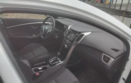 Hyundai i30 II рестайлинг, 2015 год, 899 000 рублей, 13 фотография