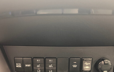 Toyota RAV4, 2016 год, 2 058 000 рублей, 19 фотография