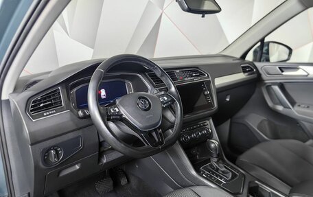 Volkswagen Tiguan II, 2019 год, 1 993 000 рублей, 14 фотография