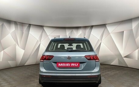 Volkswagen Tiguan II, 2019 год, 1 993 000 рублей, 8 фотография