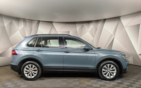 Volkswagen Tiguan II, 2019 год, 1 993 000 рублей, 6 фотография