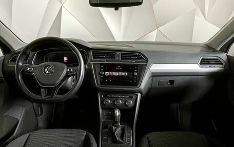 Volkswagen Tiguan II, 2019 год, 1 993 000 рублей, 10 фотография