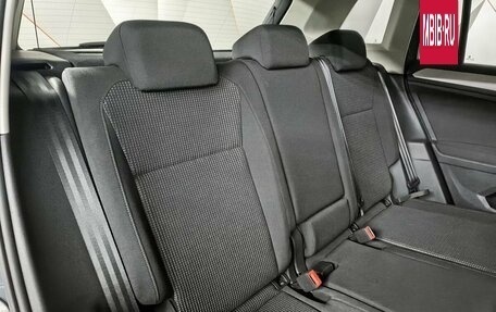 Volkswagen Tiguan II, 2019 год, 1 993 000 рублей, 13 фотография