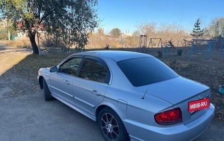 Hyundai Sonata IV рестайлинг, 2011 год, 850 000 рублей, 5 фотография