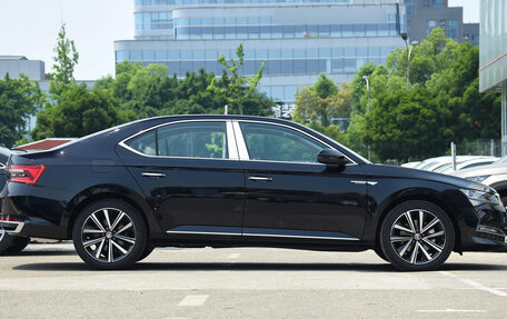 Skoda Superb III рестайлинг, 2025 год, 2 030 000 рублей, 4 фотография