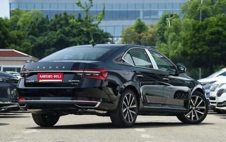 Skoda Superb III рестайлинг, 2025 год, 2 030 000 рублей, 5 фотография