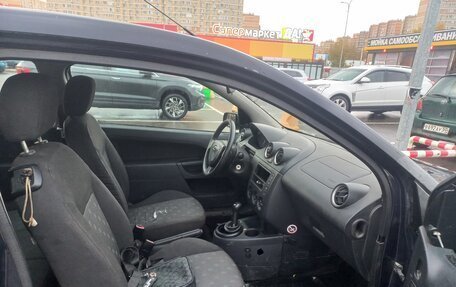 Ford Fiesta, 2004 год, 180 000 рублей, 6 фотография