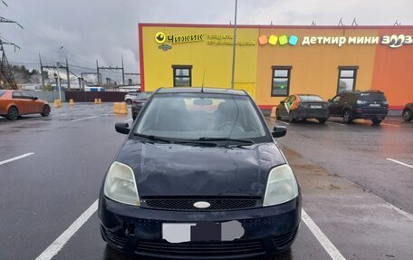 Ford Fiesta, 2004 год, 180 000 рублей, 2 фотография