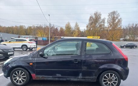 Ford Fiesta, 2004 год, 180 000 рублей, 3 фотография