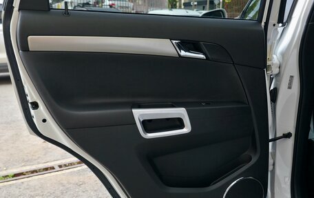 Opel Antara I, 2014 год, 1 920 000 рублей, 17 фотография