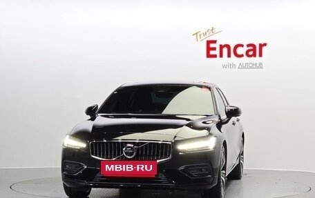 Volvo S60 III, 2024 год, 3 300 000 рублей, 2 фотография