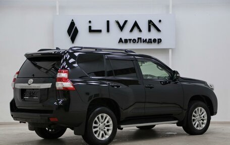 Toyota Land Cruiser Prado 150 рестайлинг 2, 2017 год, 3 349 000 рублей, 2 фотография