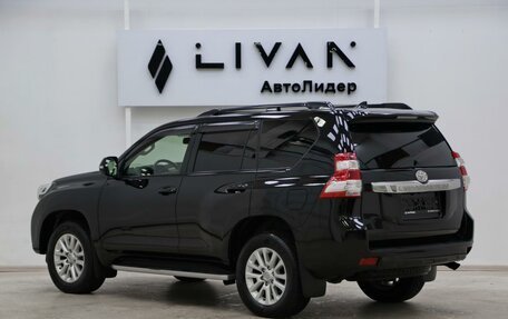 Toyota Land Cruiser Prado 150 рестайлинг 2, 2017 год, 3 349 000 рублей, 4 фотография