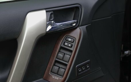 Toyota Land Cruiser Prado 150 рестайлинг 2, 2017 год, 3 349 000 рублей, 10 фотография