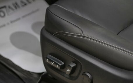 Toyota Land Cruiser Prado 150 рестайлинг 2, 2017 год, 3 349 000 рублей, 13 фотография