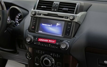 Toyota Land Cruiser Prado 150 рестайлинг 2, 2017 год, 3 349 000 рублей, 8 фотография