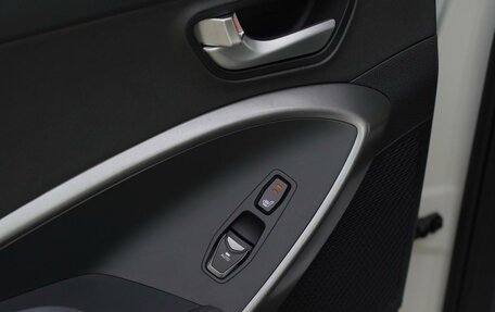 Hyundai Santa Fe III рестайлинг, 2017 год, 2 299 000 рублей, 11 фотография