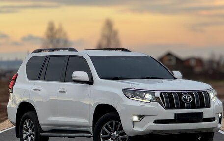 Toyota Land Cruiser Prado 150 рестайлинг 2, 2018 год, 4 500 000 рублей, 2 фотография