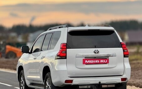 Toyota Land Cruiser Prado 150 рестайлинг 2, 2018 год, 4 500 000 рублей, 6 фотография