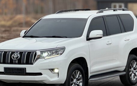 Toyota Land Cruiser Prado 150 рестайлинг 2, 2018 год, 4 500 000 рублей, 13 фотография