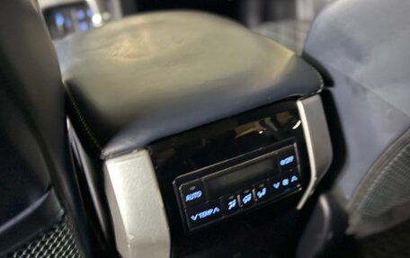 Toyota Land Cruiser Prado 150 рестайлинг 2, 2018 год, 4 500 000 рублей, 26 фотография