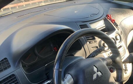 Mitsubishi Grandis, 2007 год, 850 000 рублей, 12 фотография