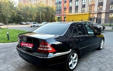 Mercedes-Benz C-Класс, 2006 год, 1 050 000 рублей, 10 фотография