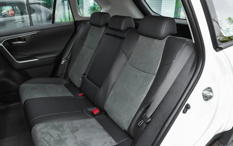 Toyota RAV4, 2025 год, 2 820 000 рублей, 16 фотография