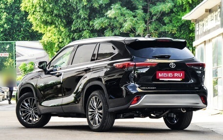 Toyota Highlander, 2025 год, 4 950 000 рублей, 5 фотография